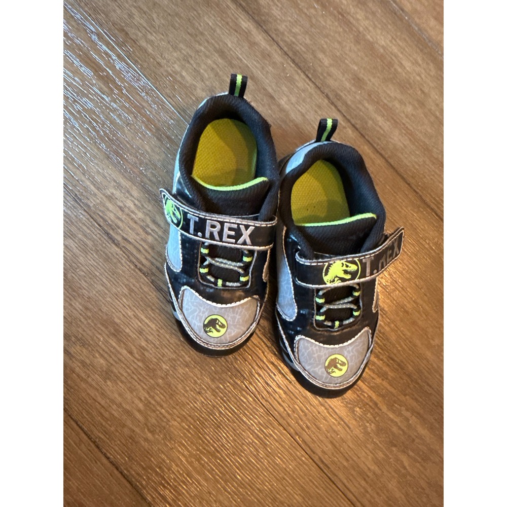 Jurassic World Sneakers Kids Size 10 T-Rex Light Up Hook & Loop Black Green - Picture 2 of 6